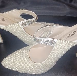 Pearl shoes, Ivory